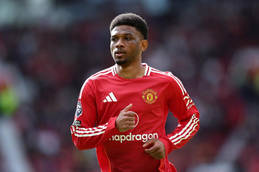 波兰足协谴责投掷烟火球迷：绝不容忍任何违反安全规定的行为